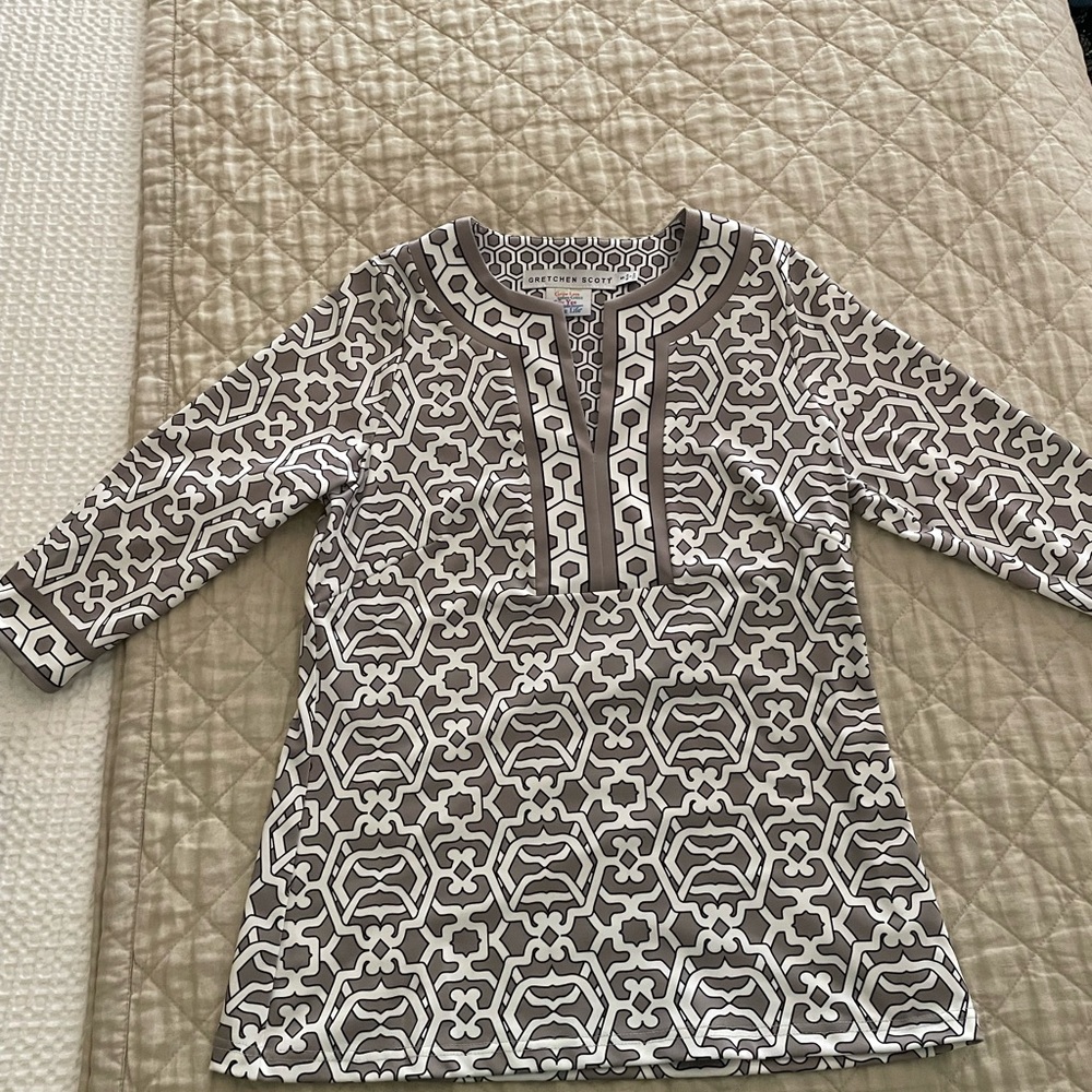 Gretchen Scott Designs White and Gray Geometric Tunic